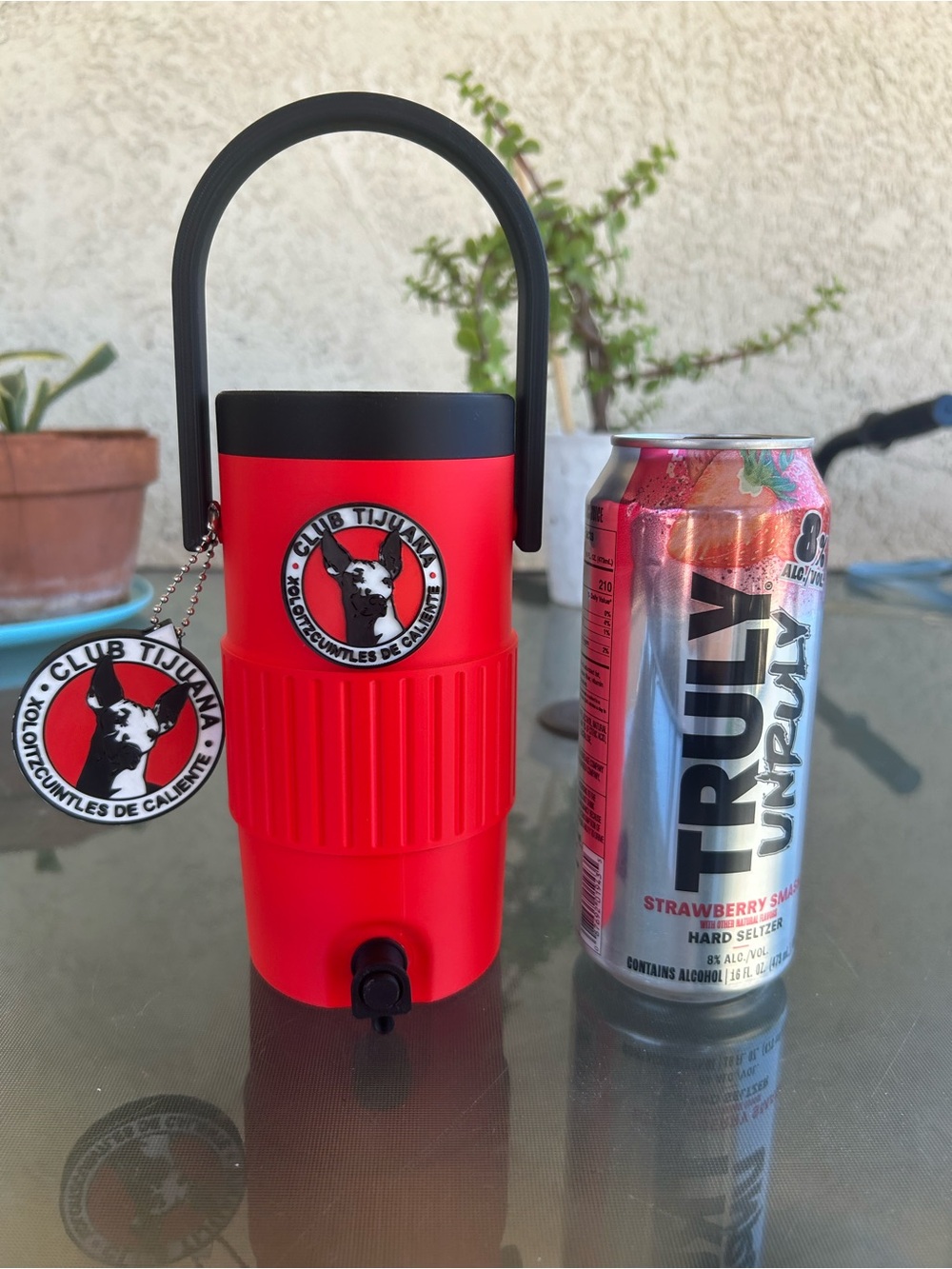 Club Tijuana Xoloitzcuintles 16 oz 3D Koozie